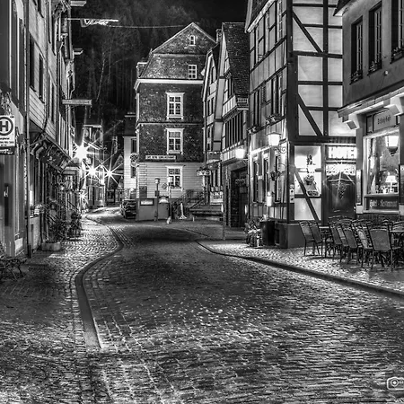 Mond Im Herzen Von * Monschau