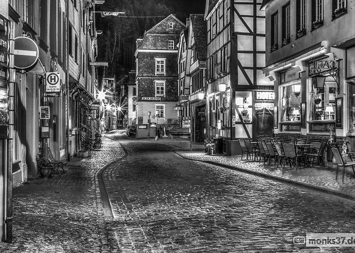 Mond Im Herzen Von * Monschau